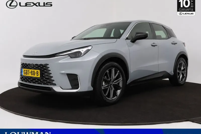 Lexus LBX (2024)
