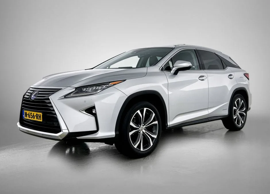 Lexus RX (2017) — foto 1
