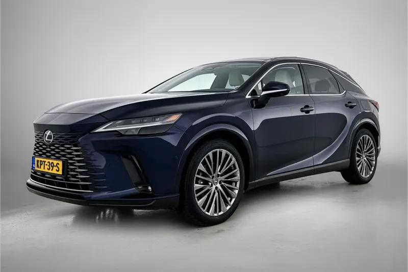 Lexus RX (2023)