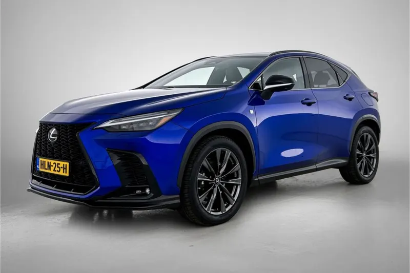 Lexus NX (2022)