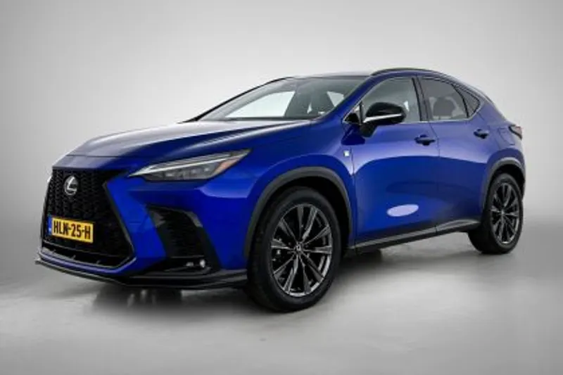 Lexus NX (2022)