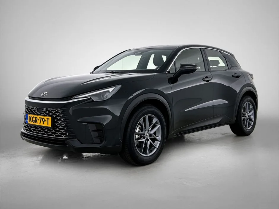 Lexus LBX (2024) — foto 1