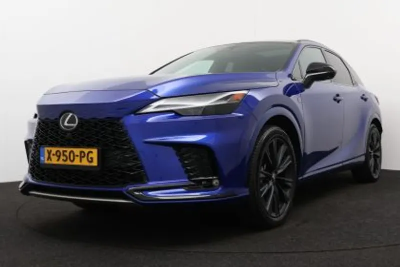 Lexus RX (2024)
