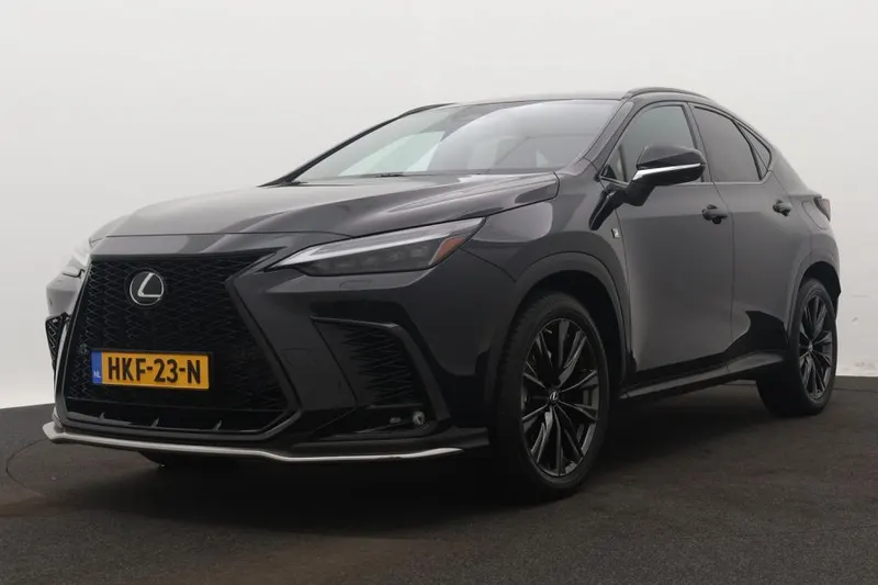 Lexus NX (2022)