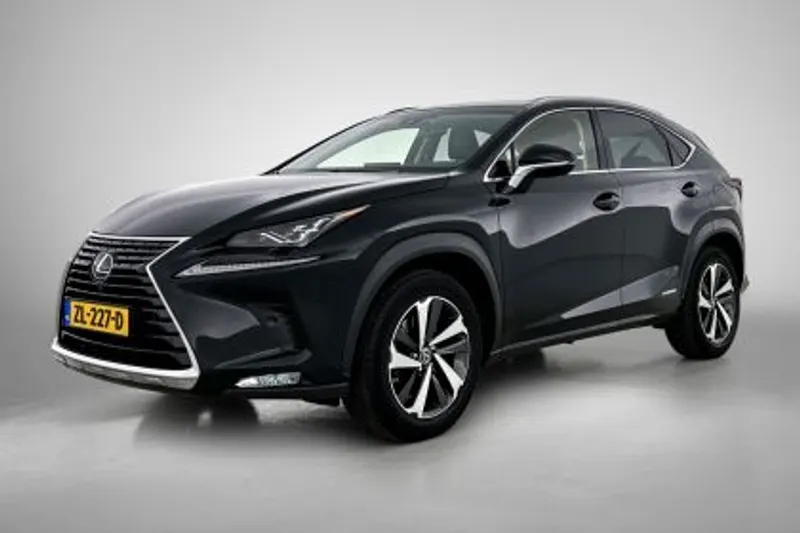 Lexus NX (2019)