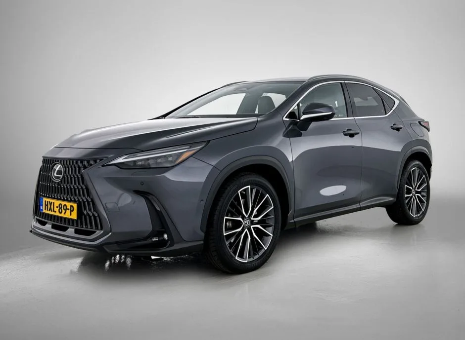 Lexus NX (2022) — foto 1