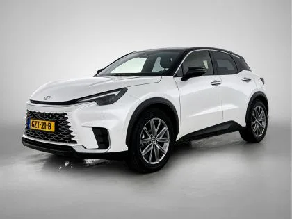 Lexus LBX (2025) — foto 1