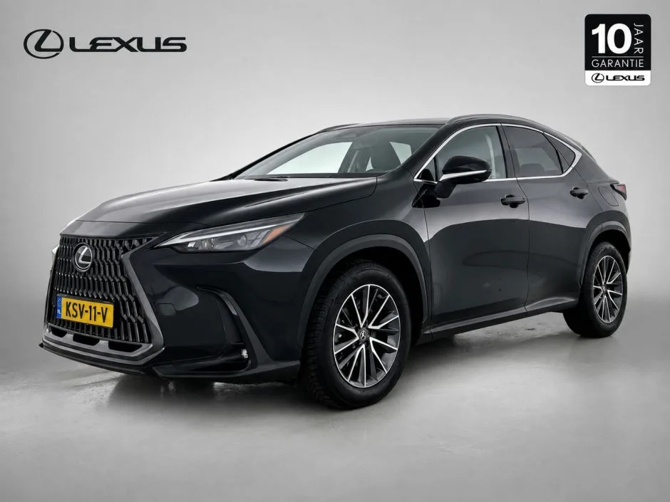 Lexus NX (2023) — foto 1
