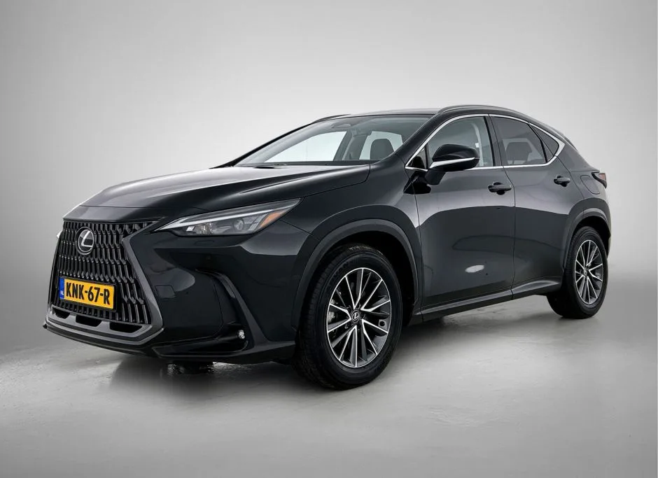 Lexus NX (2025) — foto 1