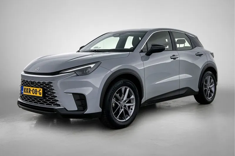 Lexus LBX (2025)