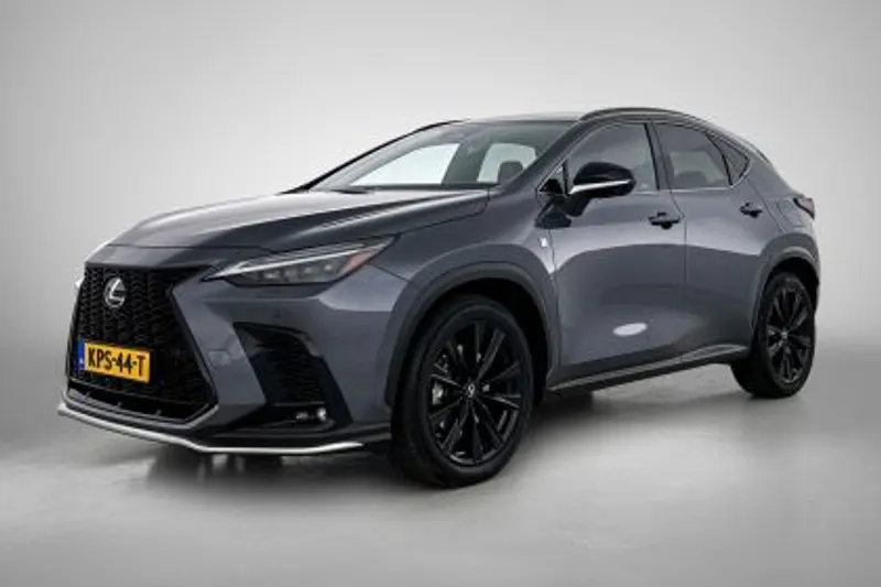 Lexus NX (2022)