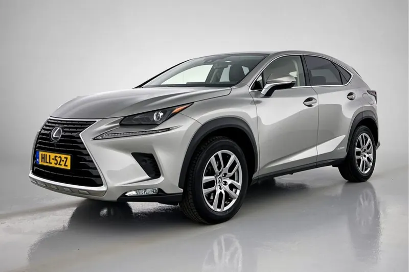 Lexus NX (2021)