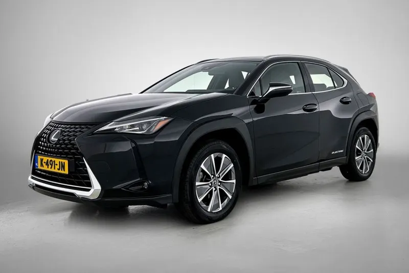 Lexus UX (2020)