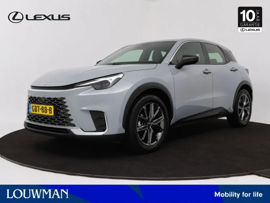 Lexus LBX (2024) — foto 1