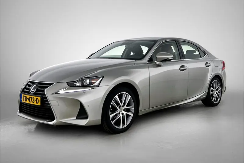 Lexus IS (2018)