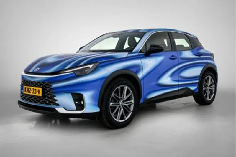 Lexus LBX (2024)