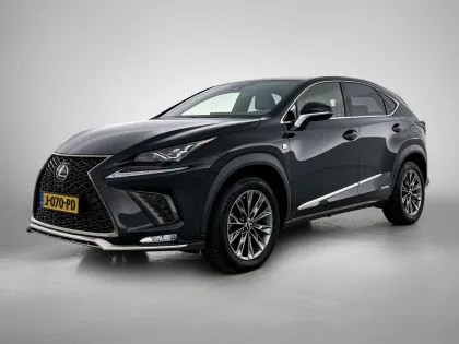 Lexus NX (2020) — foto 1