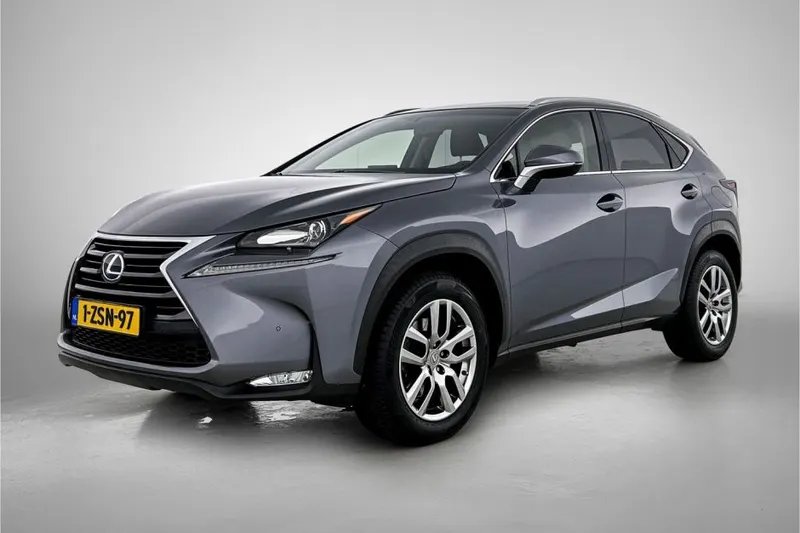 Lexus NX (2015)
