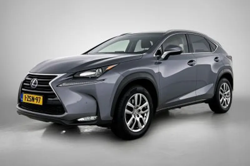 Lexus NX (2015)