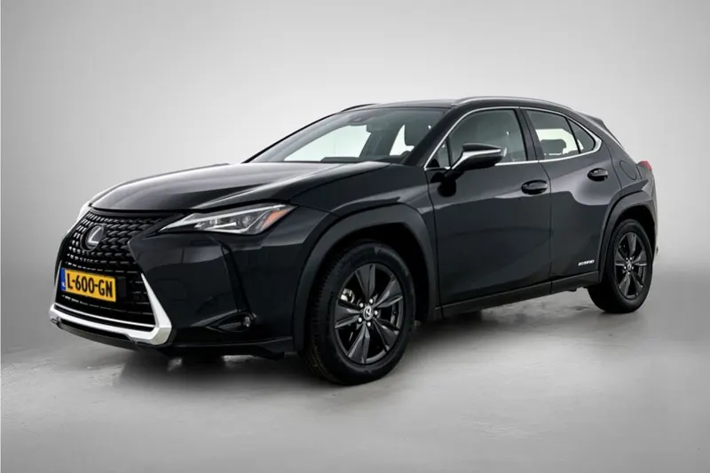 Lexus UX (2020)