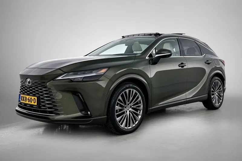 Lexus RX (2023)