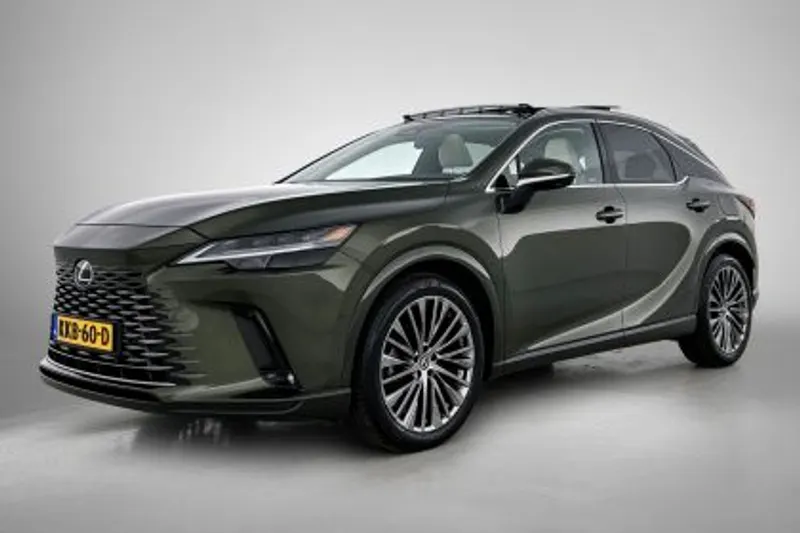 Lexus RX (2023)