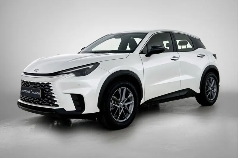 Lexus LBX (2025)