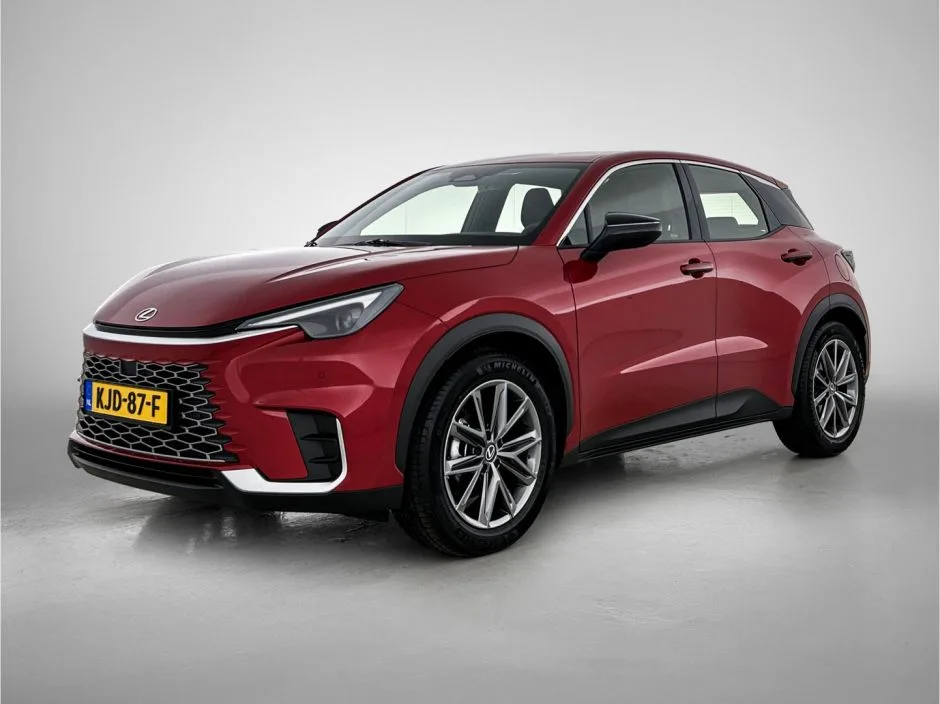 Lexus LBX (2026) — foto 1