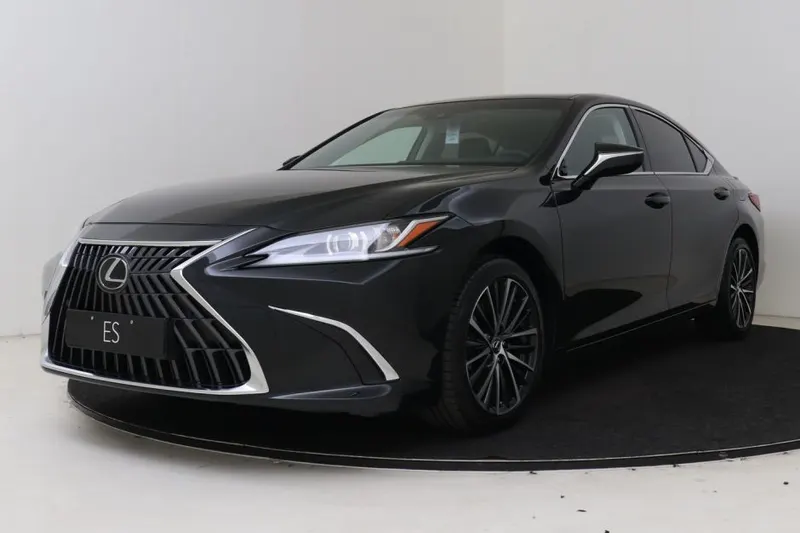 Lexus ES (2026)