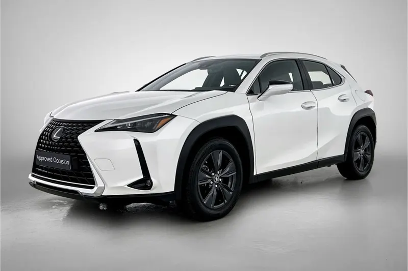 Lexus UX (2024)