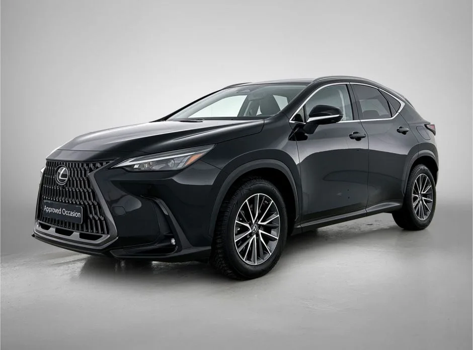 Lexus NX (2022) — foto 1