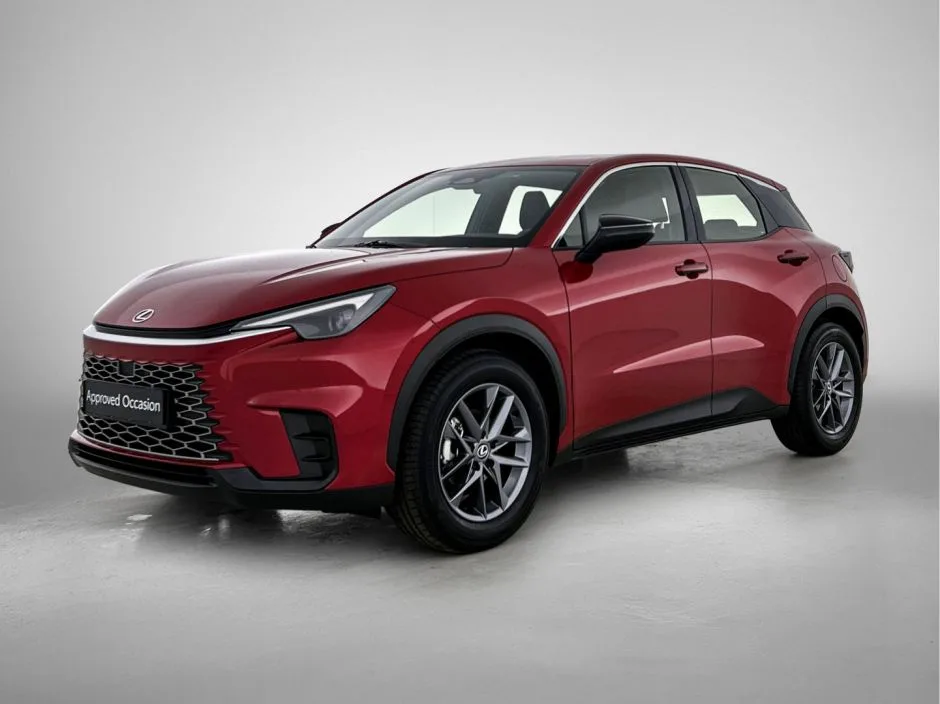 Lexus LBX (2024) — foto 1