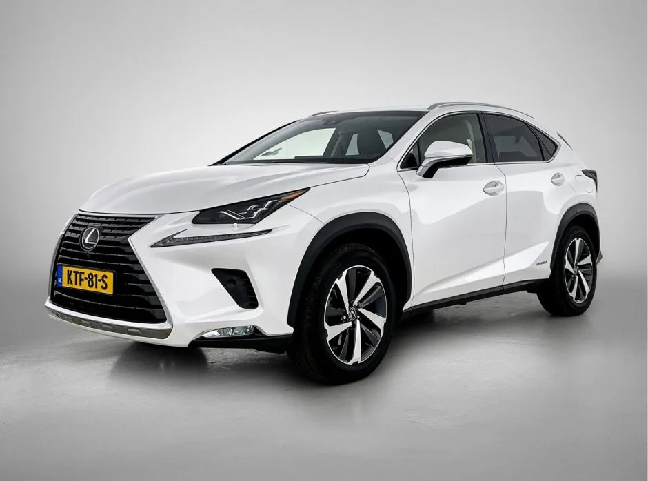 Lexus NX (2018) — foto 1
