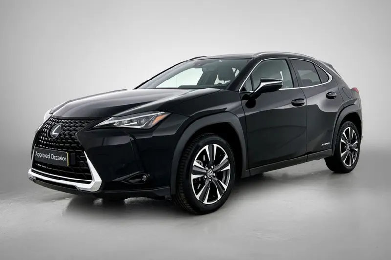 Lexus UX (2022)