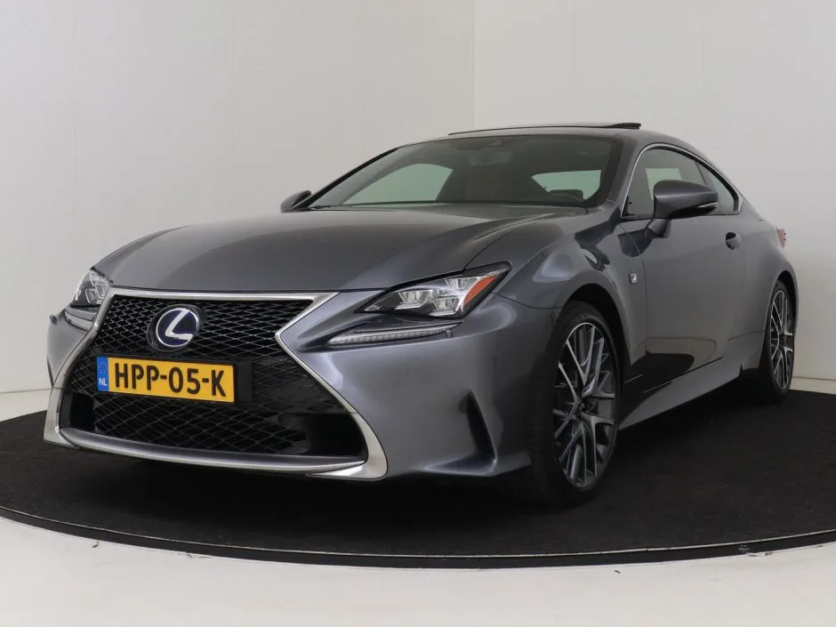 Lexus RC (2017) — foto 1