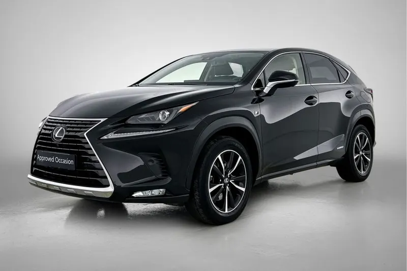 Lexus NX (2020)