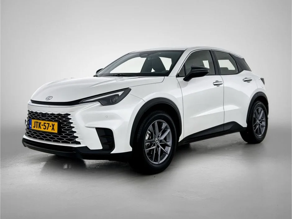 Lexus LBX (2025) — foto 1