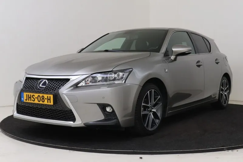 Lexus CT (2016)
