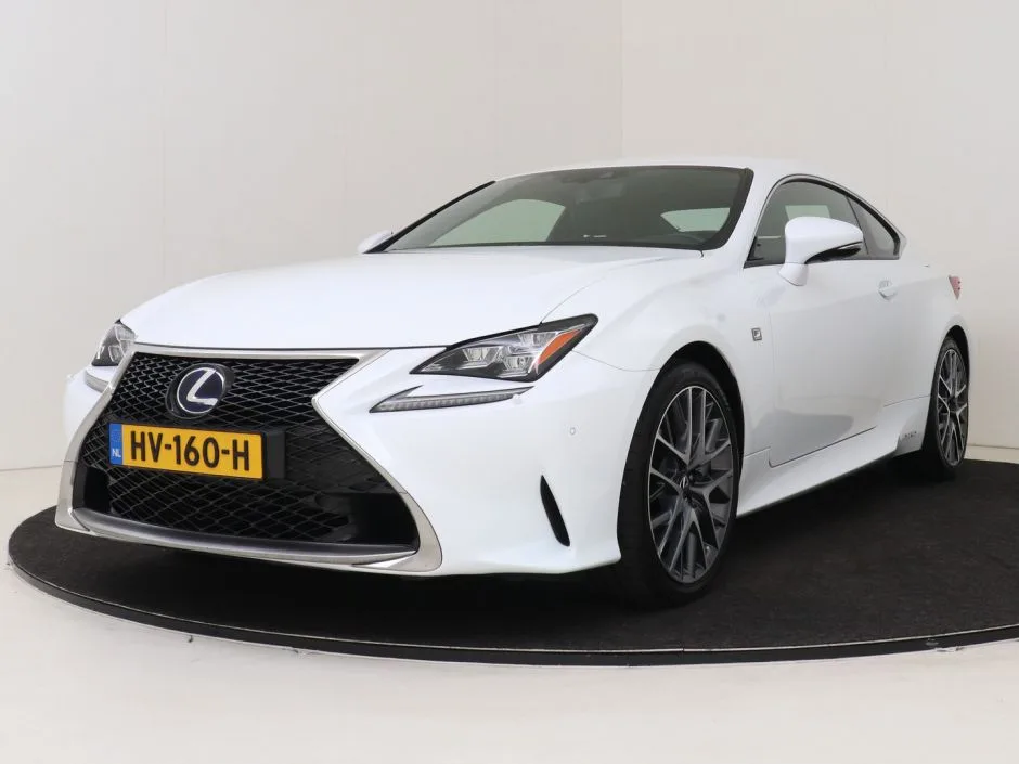 Lexus RC (2016) — foto 1