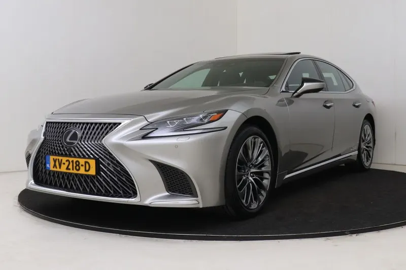 Lexus LS (2019)