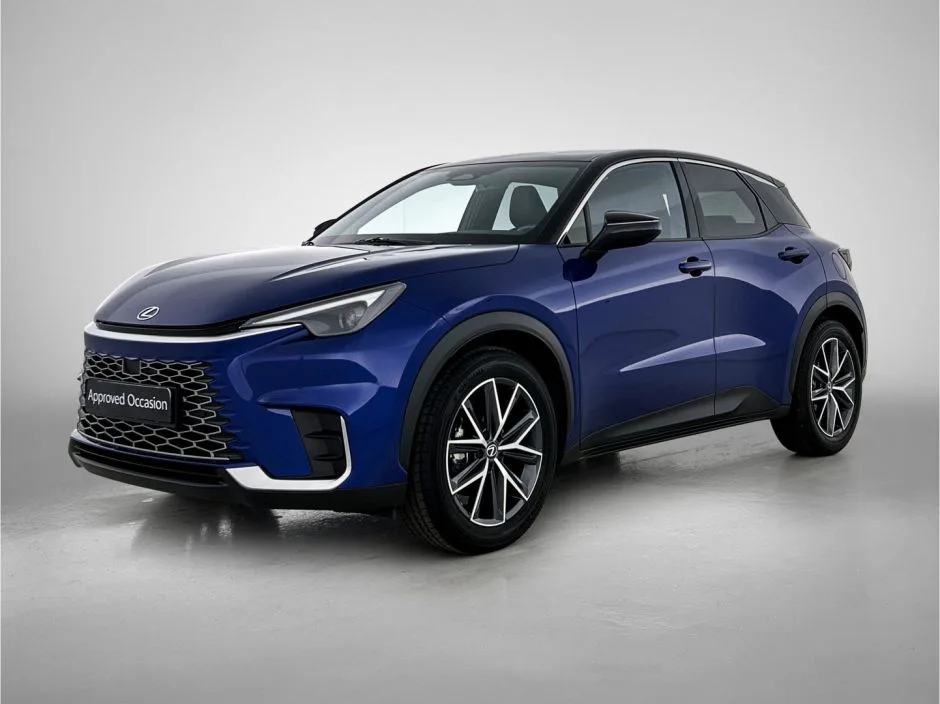 Lexus LBX (2024) — foto 1