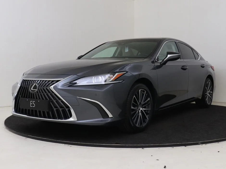 Lexus ES (2025) — foto 1