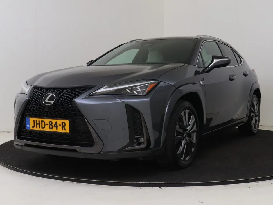 Lexus UX (2025) — foto 1