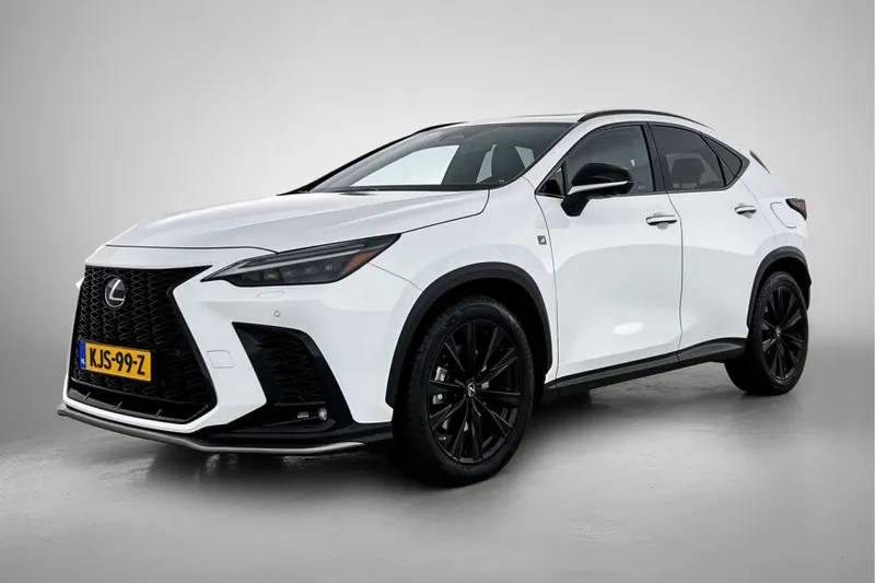Lexus NX (2022)