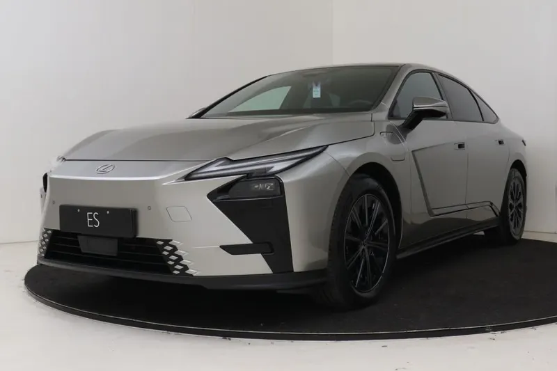 Lexus ES (2026)