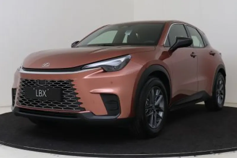 Lexus LBX (2025)