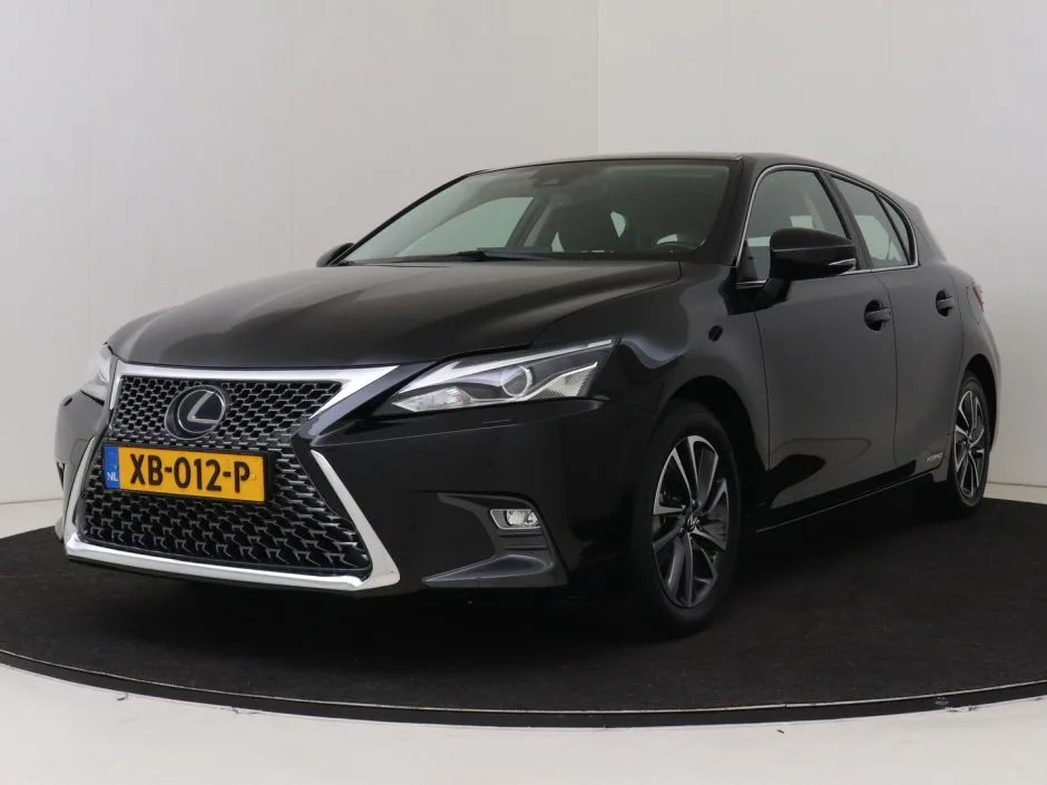 Lexus CT (2018) — foto 1