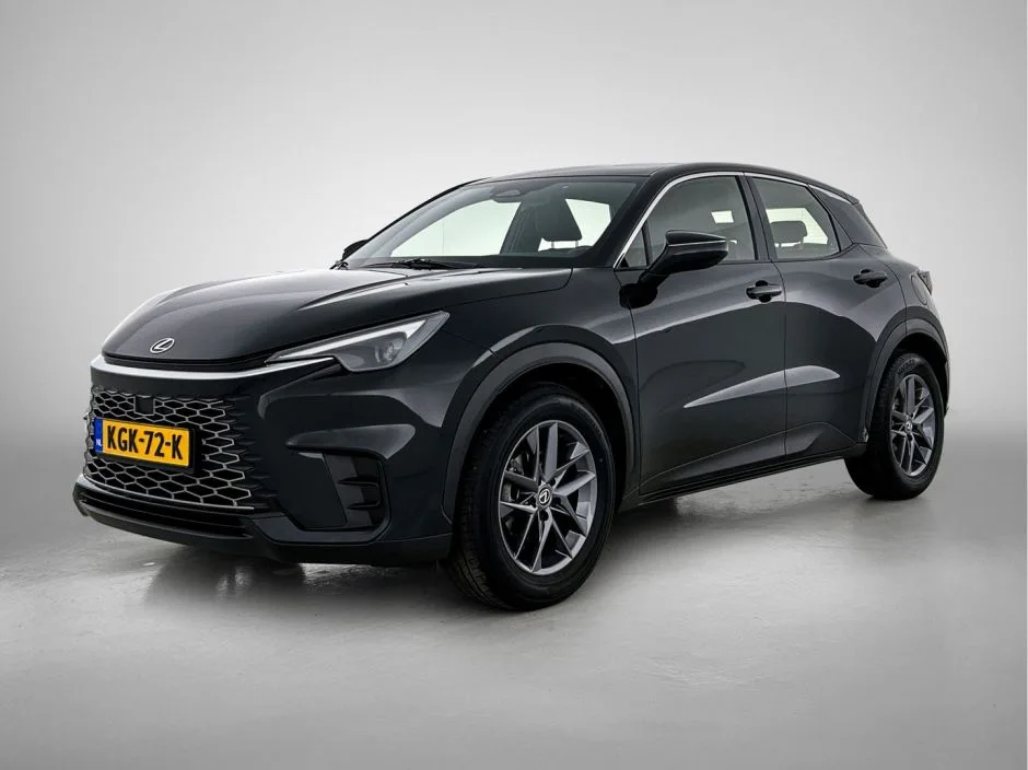 Lexus LBX (2024) — foto 1