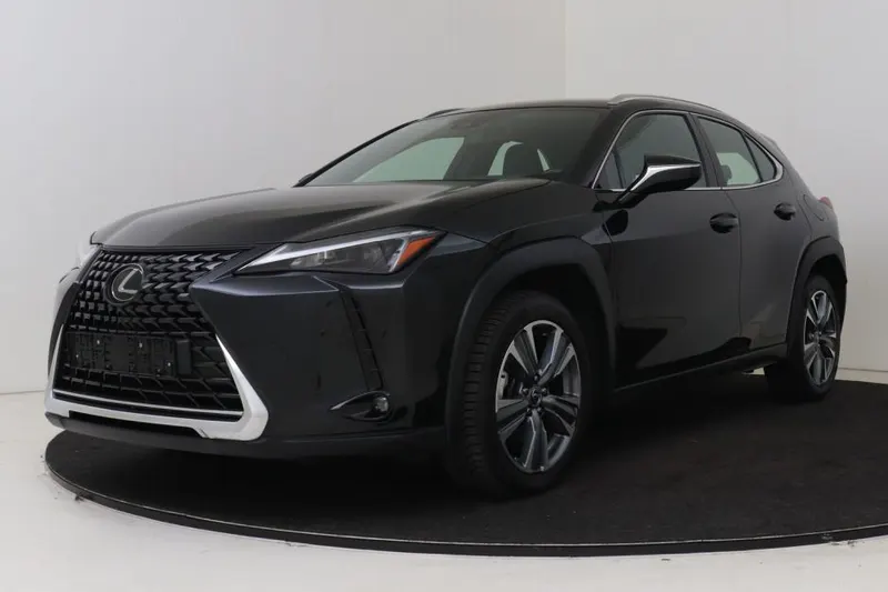 Lexus UX (2022)