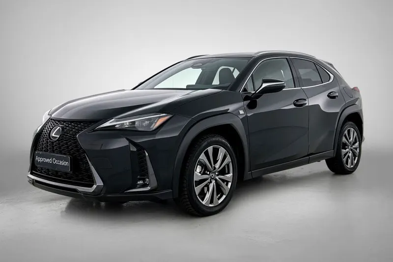Lexus UX (2025)